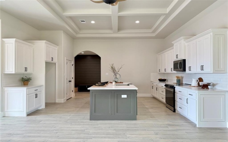 2502 Lakeridge Drive, Granbury, TX 76048, 3 Bedrooms Bedrooms, ,2 BathroomsBathrooms,Residential,For Sale,2502 Lakeridge Drive,0,21029263