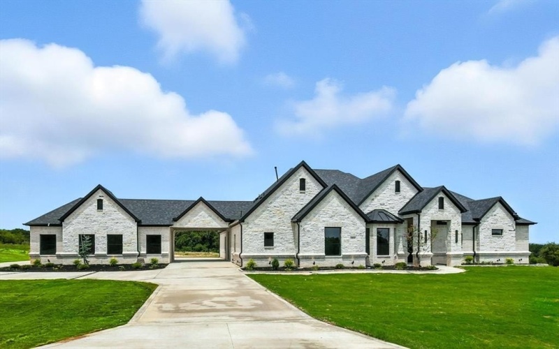 1012 Andy Ranch Court, Azle, TX 76020, 5 Bedrooms Bedrooms, ,3 BathroomsBathrooms,Residential,For Sale,1012 Andy Ranch Court,0,21030168