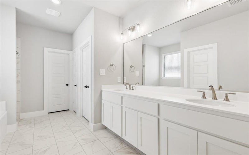 632 Mooney Drive, Saginaw, TX 76179, 4 Bedrooms Bedrooms, ,2 BathroomsBathrooms,Residential,For Sale,632 Mooney Drive,0,21030358