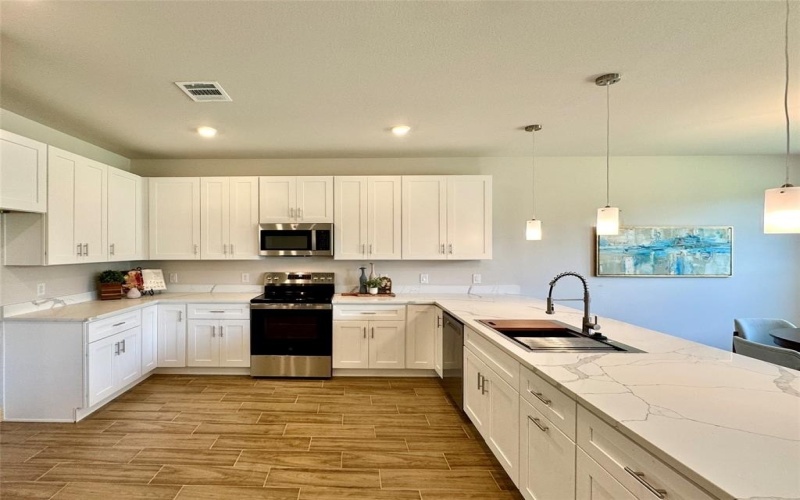 2302 Forest Hill Lane, Granbury, TX 76048, 3 Bedrooms Bedrooms, ,2 BathroomsBathrooms,Residential,For Sale,2302 Forest Hill Lane,0,21030447