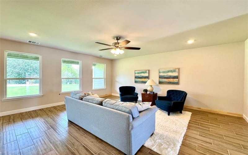 2302 Forest Hill Lane, Granbury, TX 76048, 3 Bedrooms Bedrooms, ,2 BathroomsBathrooms,Residential,For Sale,2302 Forest Hill Lane,0,21030447