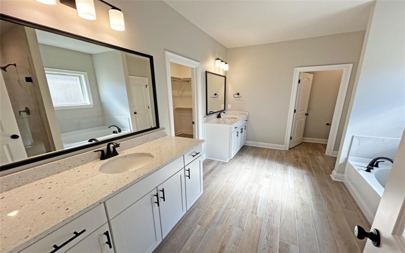 405 Merestone Crossing, Benton, LA 71006, 4 Habitaciones Habitaciones , ,3 BañosBaños,Residential,En Venta,405 Merestone Crossing,0,21030826