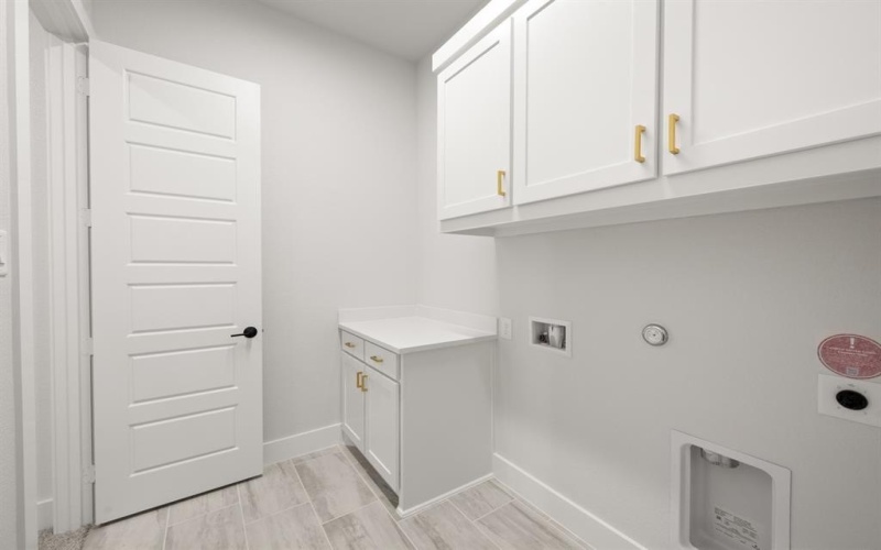 5221 Rowlan Row, Midlothian, TX 76065, 4 Bedrooms Bedrooms, ,3 BathroomsBathrooms,Residential,For Sale,5221 Rowlan Row,0,21030856