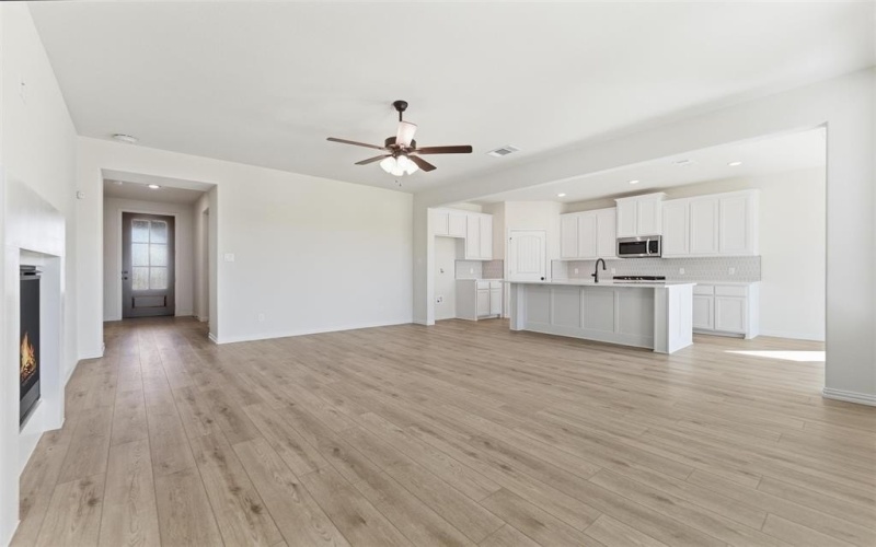 2045 Kelva Drive, Fort Worth, TX 76052, 4 Bedrooms Bedrooms, ,2 BathroomsBathrooms,Residential,For Sale,2045 Kelva Drive,0,21031031