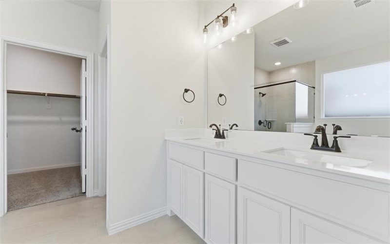 2045 Kelva Drive, Fort Worth, TX 76052, 4 Bedrooms Bedrooms, ,2 BathroomsBathrooms,Residential,For Sale,2045 Kelva Drive,0,21031031