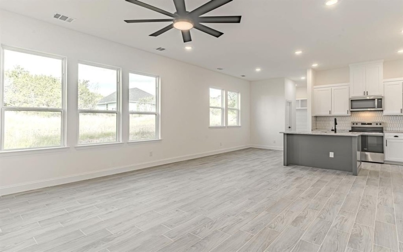 5420 Van Horn Drive, Granbury, TX 76048, 4 Bedrooms Bedrooms, ,2 BathroomsBathrooms,Residential,For Sale,5420 Van Horn Drive,0,21031074