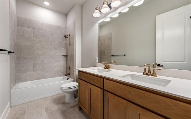 2504 Pyrite Street, Krum, TX 76249, 4 Habitaciones Habitaciones , ,3 BañosBaños,Residential,En Venta,2504 Pyrite Street,0,21031184