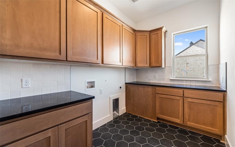 12116 Crystal Drive, Krum, TX 76249, 4 Bedrooms Bedrooms, ,3 BathroomsBathrooms,Residential,For Sale,12116 Crystal Drive,0,21031247