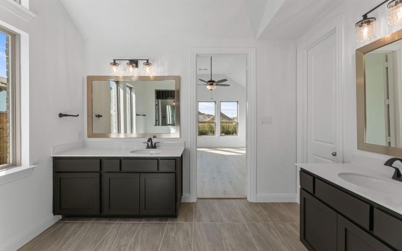 2417 Miranda Lane, Rockwall, TX 75087, 3 Bedrooms Bedrooms, ,2 BathroomsBathrooms,Residential,For Sale,2417 Miranda Lane,0,21031253