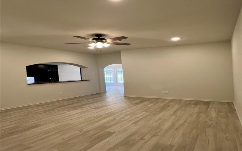 406 Conway Street, Lacy Lakeview, TX 76705, 4 Habitaciones Habitaciones , ,2 BañosBaños,Residential,En Venta,406 Conway Street,0,21031337