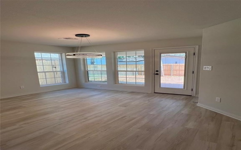 406 Conway Street, Lacy Lakeview, TX 76705, 4 Habitaciones Habitaciones , ,2 BañosBaños,Residential,En Venta,406 Conway Street,0,21031337