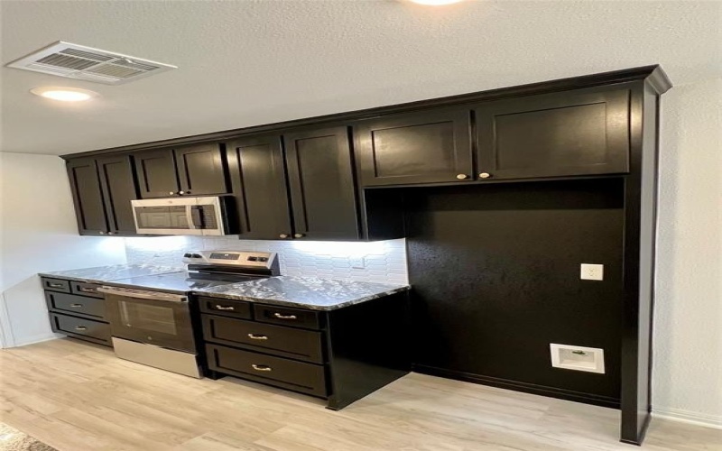 406 Conway Street, Lacy Lakeview, TX 76705, 4 Habitaciones Habitaciones , ,2 BañosBaños,Residential,En Venta,406 Conway Street,0,21031337