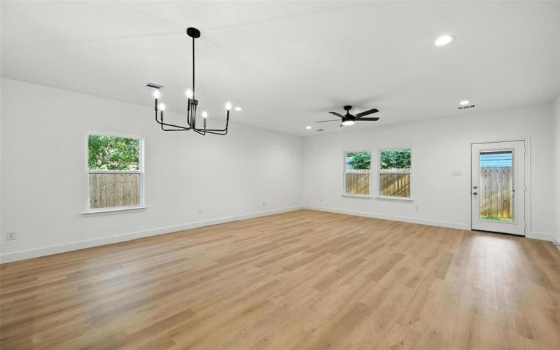 2925 Lasalle Street, Fort Worth, TX 76111, 3 Habitaciones Habitaciones , ,2 BañosBaños,Residential,En Venta,2925 Lasalle Street,0,21031413