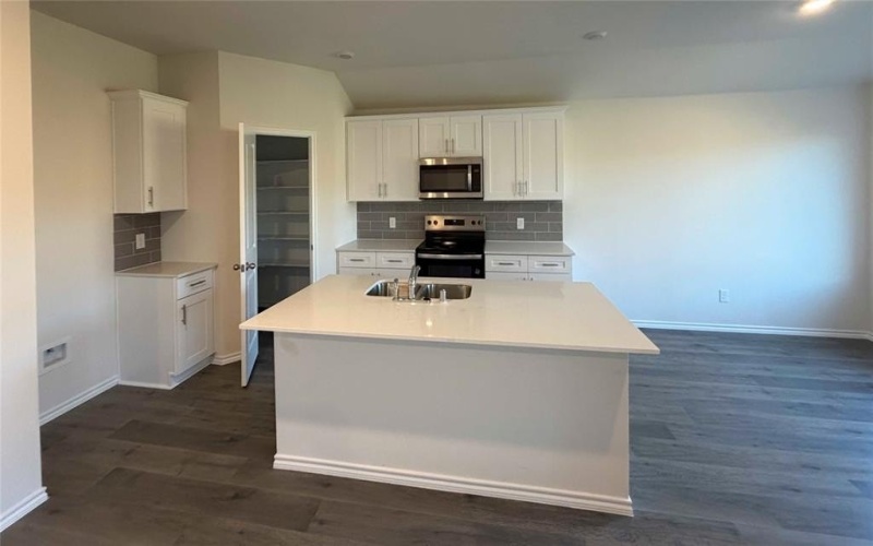 1550 Brooke Drive, Tyler, TX 75704, 3 Habitaciones Habitaciones , ,2 BañosBaños,Residential,En Venta,1550 Brooke Drive,0,21031508