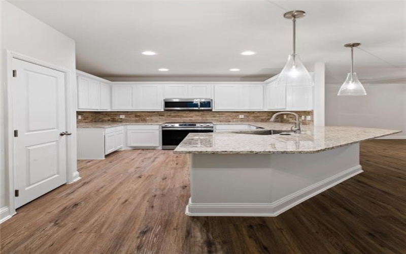 2110 Briarwood Drive, Bridgeport, TX 76426, 4 Bedrooms Bedrooms, ,2 BathroomsBathrooms,Residential,For Sale,2110 Briarwood Drive,0,21031552