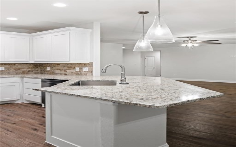 2110 Briarwood Drive, Bridgeport, TX 76426, 4 Bedrooms Bedrooms, ,2 BathroomsBathrooms,Residential,For Sale,2110 Briarwood Drive,0,21031552
