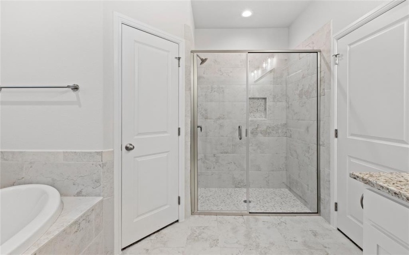 2110 Briarwood Drive, Bridgeport, TX 76426, 4 Bedrooms Bedrooms, ,2 BathroomsBathrooms,Residential,For Sale,2110 Briarwood Drive,0,21031552