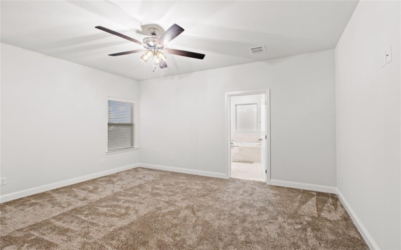 2110 Briarwood Drive, Bridgeport, TX 76426, 4 Bedrooms Bedrooms, ,2 BathroomsBathrooms,Residential,For Sale,2110 Briarwood Drive,0,21031552