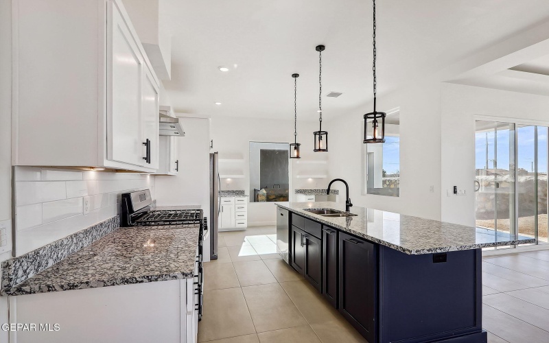 5997 RUIDOSO DOWNS Street, El Paso, TX 79932, 4 Habitaciones Habitaciones , ,3 BañosBaños,Residential,En Venta,5997 RUIDOSO DOWNS Street,916755