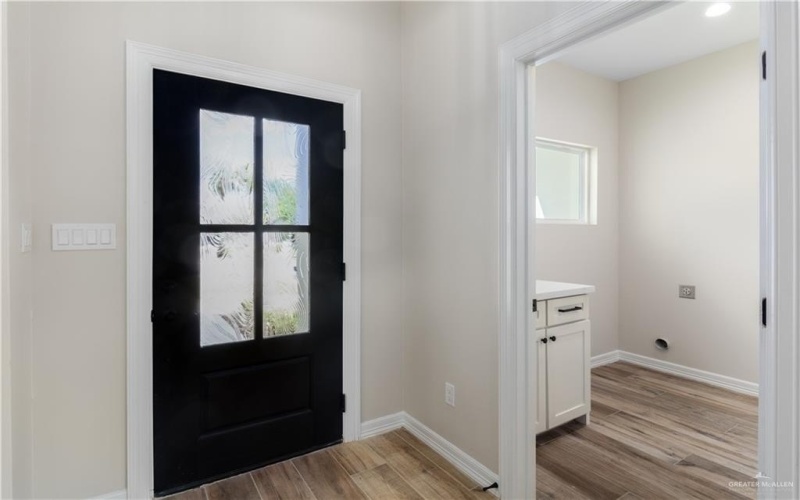 1702 Wilcox Drive, Edinburg, TX 78542, 3 Bedrooms Bedrooms, ,2 BathroomsBathrooms,Residential,For Sale,1702 Wilcox Drive,0,478434