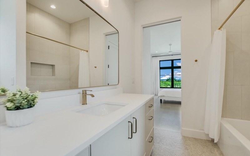 146 Coral Berry, Horseshoe Bay, TX 78657, 4 Bedrooms Bedrooms, ,5 BathroomsBathrooms,Residential,For Sale,146 Coral Berry,0,174711