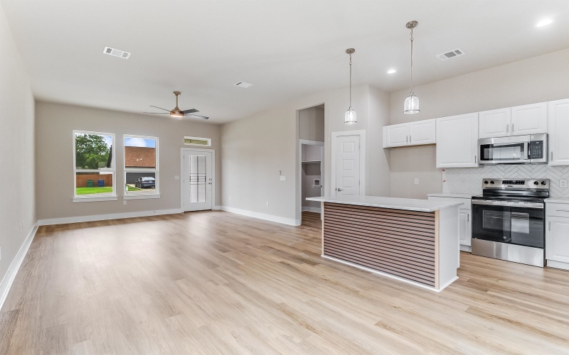 650 Aspen Lane, Cottonwood Shores, TX 78657, 3 Bedrooms Bedrooms, ,2 BathroomsBathrooms,Residential,For Sale,650 Aspen Lane,0,174718