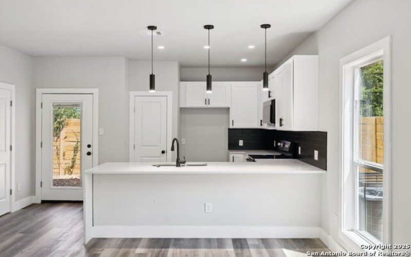 803 Indiana, San Antonio, TX 78210, 3 Habitaciones Habitaciones , ,2 BañosBaños,Residential,En Venta,803 Indiana,0,1892603