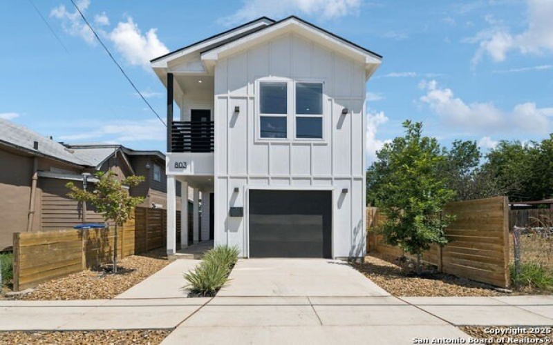 803 Indiana, San Antonio, TX 78210, 3 Habitaciones Habitaciones , ,2 BañosBaños,Residential,En Venta,803 Indiana,0,1892603