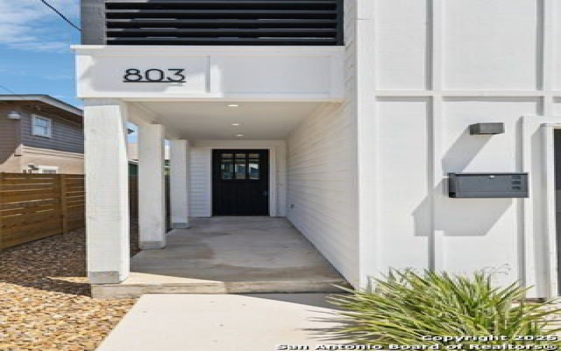 803 Indiana, San Antonio, TX 78210, 3 Habitaciones Habitaciones , ,2 BañosBaños,Residential,En Venta,803 Indiana,0,1892603