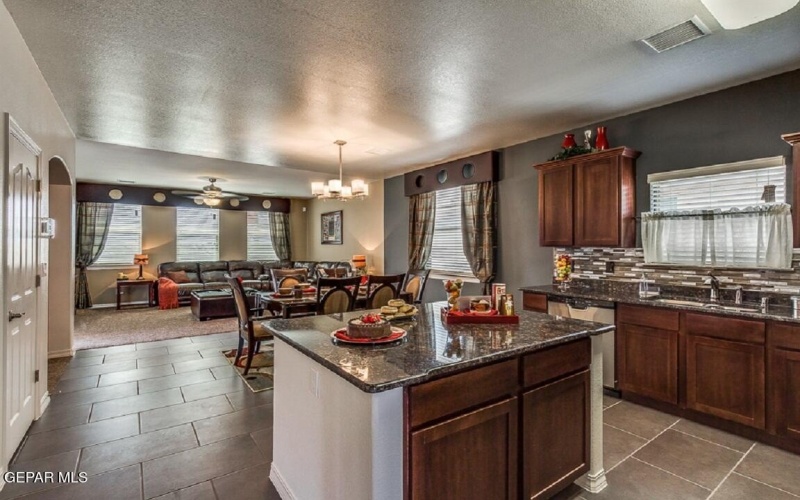 10700 Drew Pearson Drive, El Paso, TX 79924, 5 Bedrooms Bedrooms, ,1 BathroomBathrooms,Residential,For Sale,10700 Drew Pearson Drive,0,928395