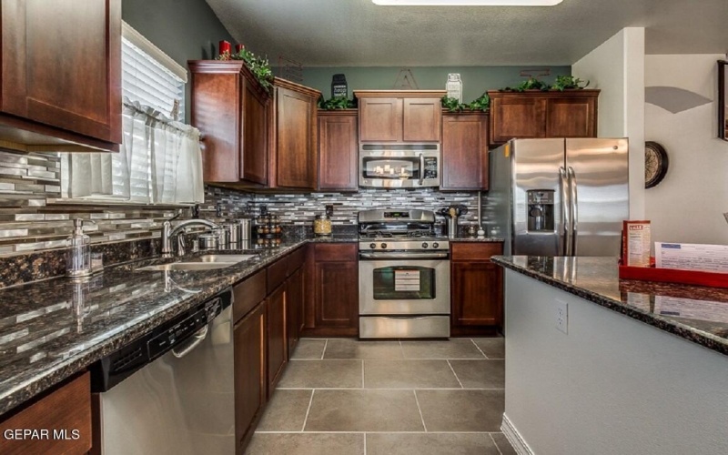10700 Drew Pearson Drive, El Paso, TX 79924, 5 Bedrooms Bedrooms, ,1 BathroomBathrooms,Residential,For Sale,10700 Drew Pearson Drive,0,928395