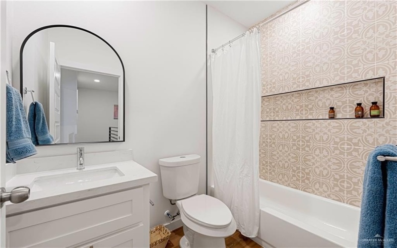 2637 Warbler Avenue, McAllen, TX 78504, 3 Bedrooms Bedrooms, ,2 BathroomsBathrooms,Residential,For Sale,2637 Warbler Avenue,0,478559