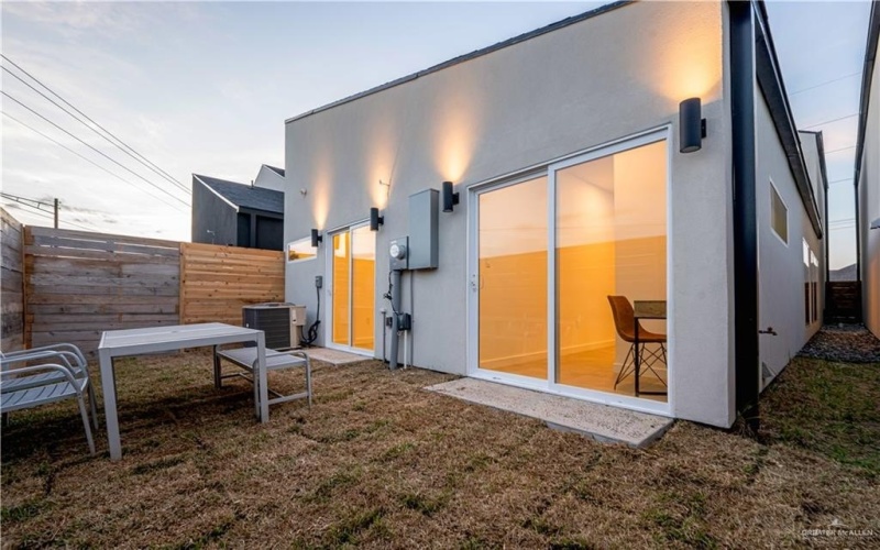 2637 Warbler Avenue, McAllen, TX 78504, 3 Bedrooms Bedrooms, ,2 BathroomsBathrooms,Residential,For Sale,2637 Warbler Avenue,0,478559