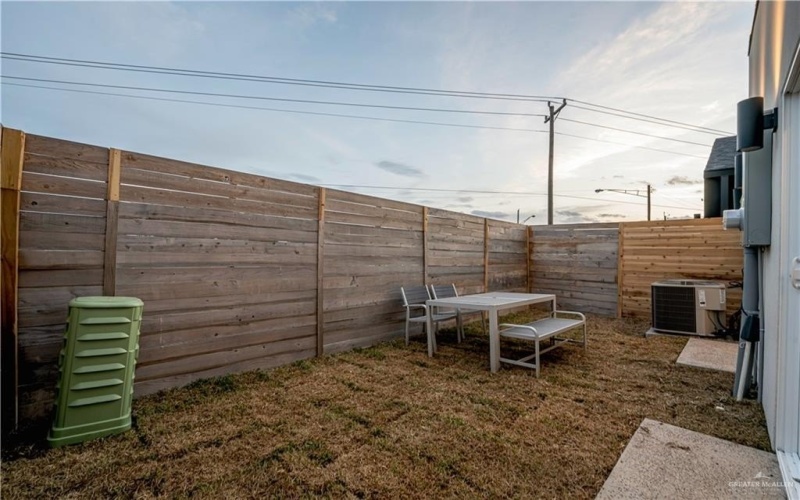 2637 Warbler Avenue, McAllen, TX 78504, 3 Bedrooms Bedrooms, ,2 BathroomsBathrooms,Residential,For Sale,2637 Warbler Avenue,0,478559