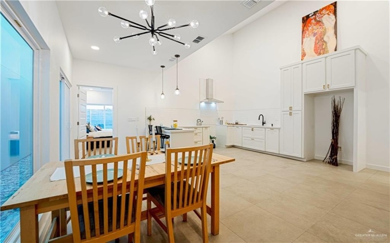 2641 Warbler Avenue, McAllen, TX 78504, 3 Bedrooms Bedrooms, ,2 BathroomsBathrooms,Residential,For Sale,2641 Warbler Avenue,0,478560
