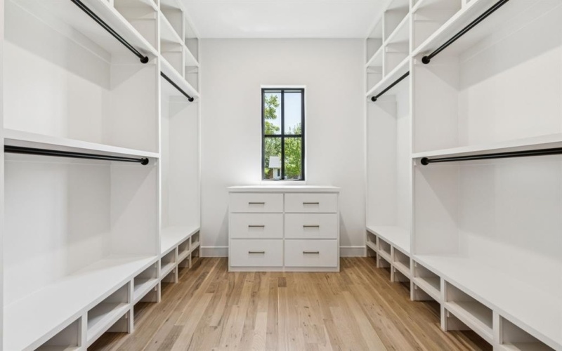 3207 Whitehall Drive, Dallas, TX 75229, 5 Habitaciones Habitaciones , ,6 BañosBaños,Residential,En Venta,3207 Whitehall Drive,0,20997626
