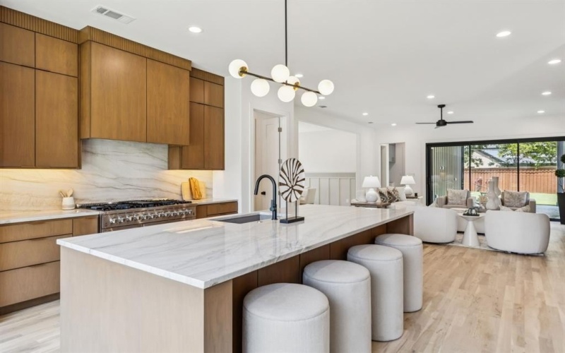 3207 Whitehall Drive, Dallas, TX 75229, 5 Habitaciones Habitaciones , ,6 BañosBaños,Residential,En Venta,3207 Whitehall Drive,0,20997626