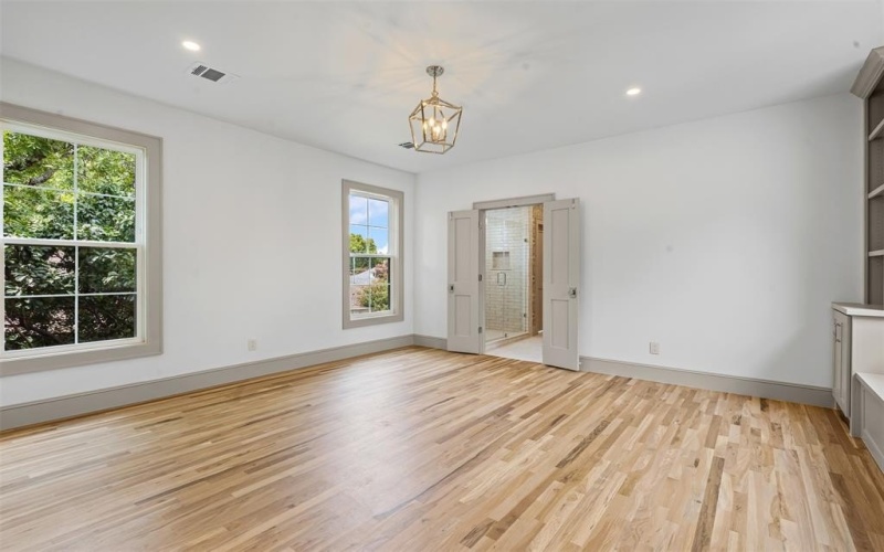 3928 Clarke Avenue, Fort Worth, TX 76107, 5 Habitaciones Habitaciones , ,3 BañosBaños,Residential,En Venta,3928 Clarke Avenue,0,21014898
