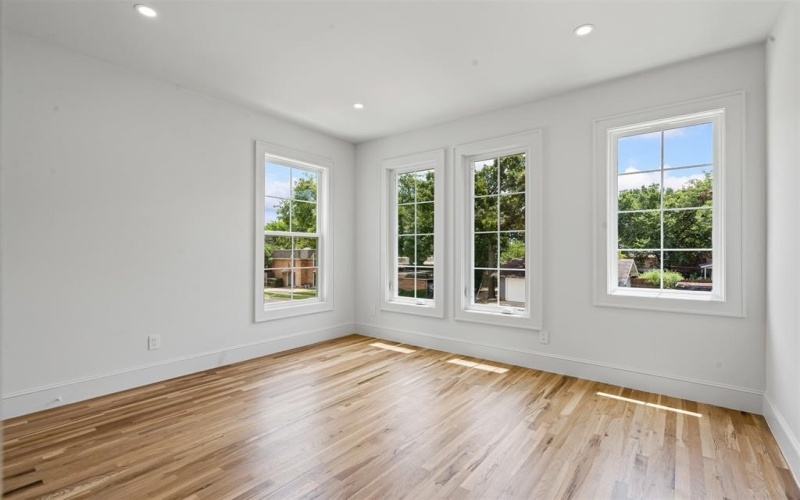 3928 Clarke Avenue, Fort Worth, TX 76107, 5 Habitaciones Habitaciones , ,3 BañosBaños,Residential,En Venta,3928 Clarke Avenue,0,21014898