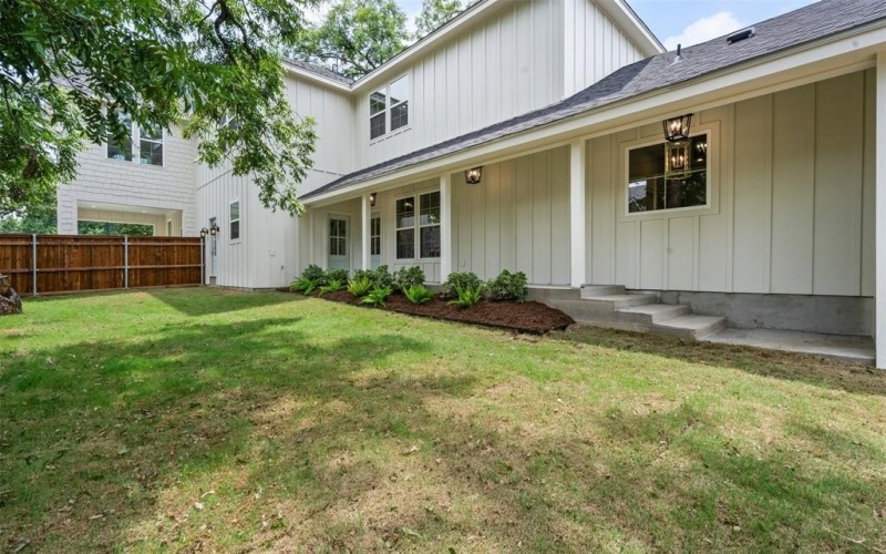 3928 Clarke Avenue, Fort Worth, TX 76107, 5 Habitaciones Habitaciones , ,3 BañosBaños,Residential,En Venta,3928 Clarke Avenue,0,21014898