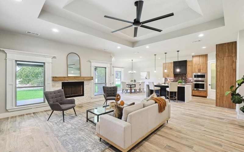 2084 Glenhollow Drive, Weatherford, TX 76088, 4 Bedrooms Bedrooms, ,3 BathroomsBathrooms,Residential,For Sale,2084 Glenhollow Drive,0,21027152