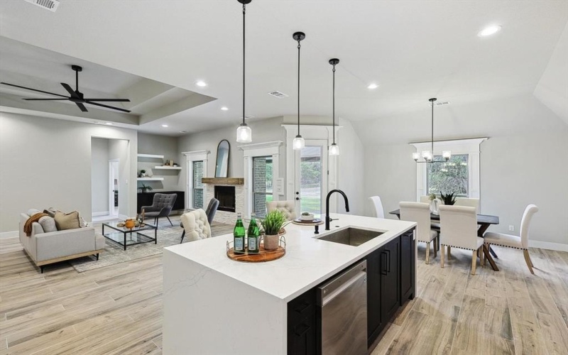 2084 Glenhollow Drive, Weatherford, TX 76088, 4 Bedrooms Bedrooms, ,3 BathroomsBathrooms,Residential,For Sale,2084 Glenhollow Drive,0,21027152