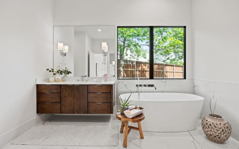4666 College Park Drive, Dallas, TX 75229, 5 Bedrooms Bedrooms, ,6 BathroomsBathrooms,Residential,For Sale,4666 College Park Drive,0,21029154