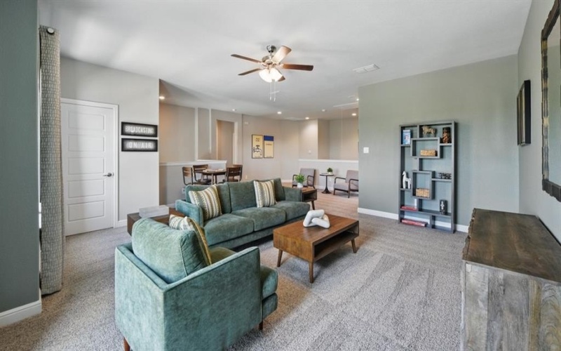 1809 SWALLOW Street, Denton, TX 76205, 5 Habitaciones Habitaciones , ,5 BañosBaños,Residential,En Venta,1809 SWALLOW Street,0,21030760