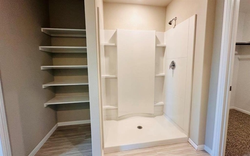 556 CRESTRIDGE Drive N, Cleburne, TX 76033, 4 Habitaciones Habitaciones , ,2 BañosBaños,Residential,En Venta,556 CRESTRIDGE Drive N,0,21031341
