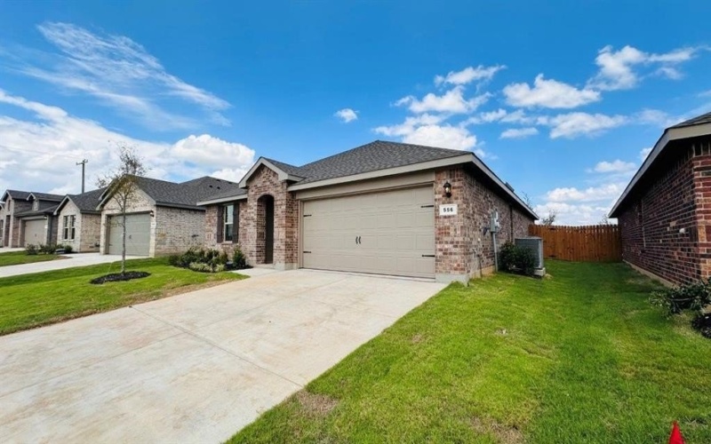 556 CRESTRIDGE Drive N, Cleburne, TX 76033, 4 Habitaciones Habitaciones , ,2 BañosBaños,Residential,En Venta,556 CRESTRIDGE Drive N,0,21031341