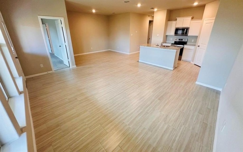 556 CRESTRIDGE Drive N, Cleburne, TX 76033, 4 Habitaciones Habitaciones , ,2 BañosBaños,Residential,En Venta,556 CRESTRIDGE Drive N,0,21031341