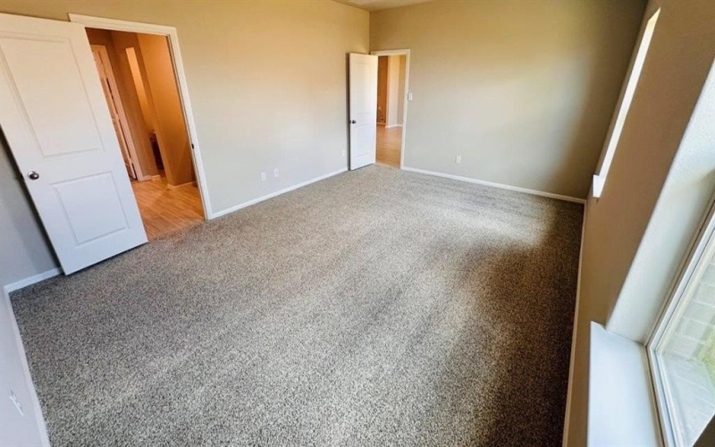 556 CRESTRIDGE Drive N, Cleburne, TX 76033, 4 Habitaciones Habitaciones , ,2 BañosBaños,Residential,En Venta,556 CRESTRIDGE Drive N,0,21031341