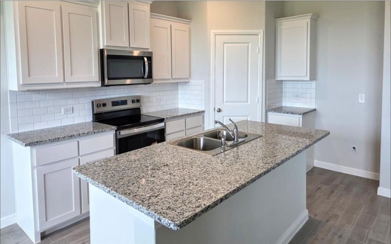 240 KINLEY Street, Grandview, TX 76050, 3 Bedrooms Bedrooms, ,2 BathroomsBathrooms,Residential,For Sale,240 KINLEY Street,0,21031453