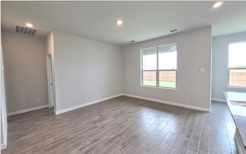 240 KINLEY Street, Grandview, TX 76050, 3 Bedrooms Bedrooms, ,2 BathroomsBathrooms,Residential,For Sale,240 KINLEY Street,0,21031453